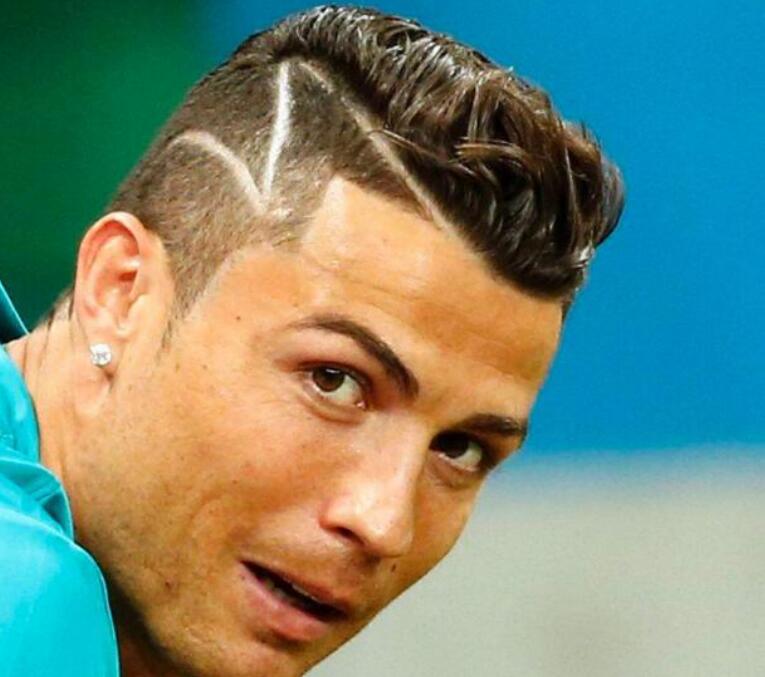 赛场长篇的 赛场长篇的